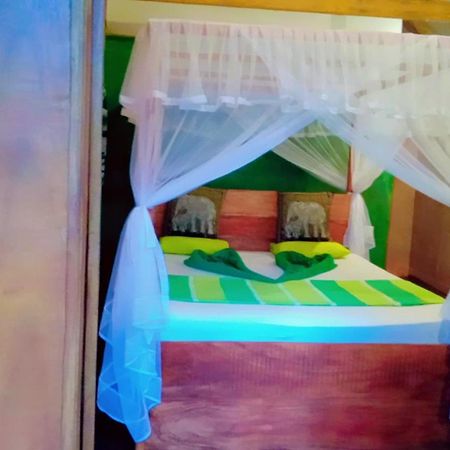 Sigiri Aliya Tree House Hotel Сигирия Екстериор снимка